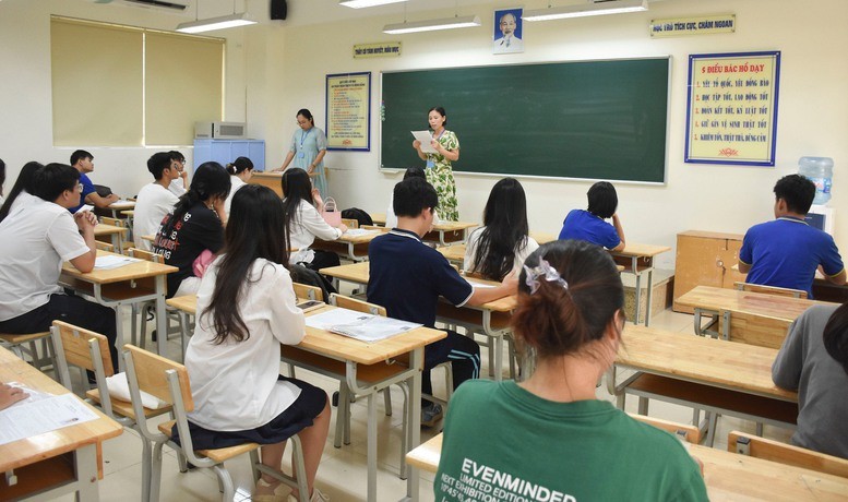 Ngày đầu thi tốt nghiệp THPT 2026: Ghi nhận 12 trường hợp vi phạm quy chế