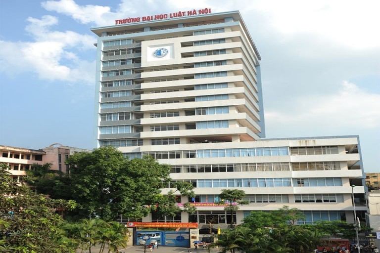 Điểm chuẩn Đại học Luật Hà Nội: Ngành nào luôn thuộc nhóm cao nhất?